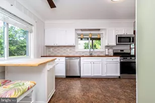2033 Shore Dr, Edgewater, MD 21037 - Photo 4