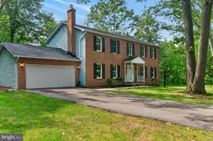 881 Chinquapin Crest Dr, Harwood, MD 20776 - Photo 2