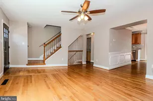 262 Michele Cir, Millersville, MD 21108 - Photo 4