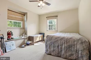 678 209th St, Pasadena, MD 21122 - Photo 18
