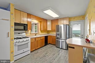 153 Duval Ln, Edgewater, MD 21037 - Photo 14