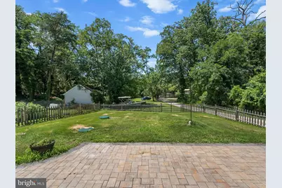 610 Laurel Drive, Pasadena, MD 21122 - Photo 2