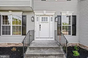 7309 Gardenia Ln, Glen Burnie, MD 21060 - Photo 2