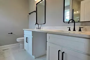121 Bishop Ave, Baltimore, MD 21225 - Photo 24