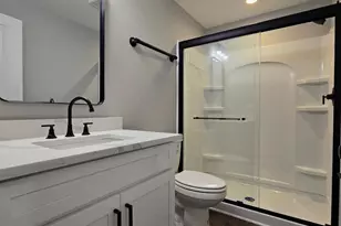 121 Bishop Ave, Baltimore, MD 21225 - Photo 30