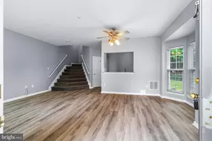 2000 Cramer Point Ct, Odenton, MD 21113 - Photo 2