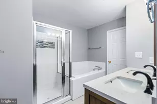 2000 Cramer Point Ct, Odenton, MD 21113 - Photo 10