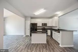 947 Chase Walk, Glen Burnie, MD 21060 - Photo 4