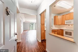 8605 Wandering Fox Trail, Odenton, MD 21113 - Photo 4