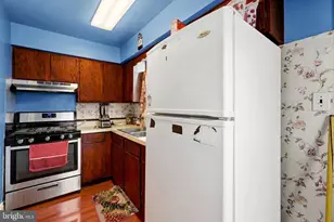 109 W Hilltop Rd, Baltimore, MD 21225 - Photo 14