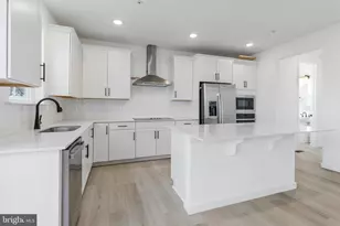 5728 Howard Dr, Glen Burnie, MD 21061 - Photo 14