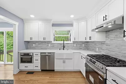 7940 Oakwood Road, Glen Burnie, MD 21061 - Photo 12
