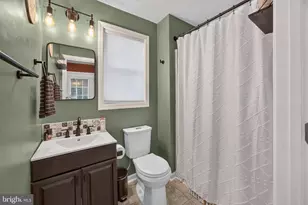 911 12th St, Pasadena, MD 21122 - Photo 12