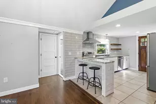 8014 Forest Glen Dr, Pasadena, MD 21122 - Photo 8