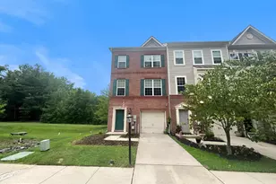 543 Bluffton Dr, Glen Burnie, MD 21060 - Photo 2