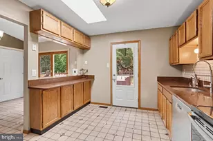 204 Kentucky Ave, Pasadena, MD 21122 - Photo 8