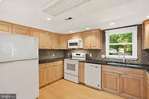 1823 Hyman Ln, Crofton, MD 21114 - Photo 10