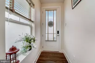8382 Amber Beacon Cir, Millersville, MD 21108 - Photo 2