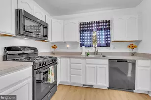 490 Worthington Rd, Millersville, MD 21108 - Photo 8