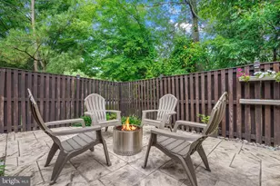 228 Foxtree Dr, Glen Burnie, MD 21061 - Photo 10
