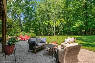 5223 Grenock Dr, Lothian, MD 20711 - Photo 8