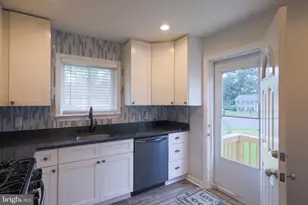 560 Lanny Ct, Millersville, MD 21108 - Photo 16