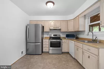 140 Pennsylvania Avenue, Pasadena, MD 21122 - Photo 12