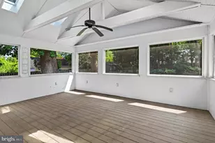 111 Wardour Dr, Annapolis, MD 21401 - Photo 32