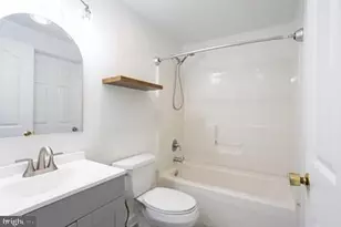 7906 Wellesley Ct, Pasadena, MD 21122 - Photo 22