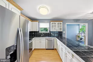 7811 Stafford Hill Ct, Glen Burnie, MD 21061 - Photo 14
