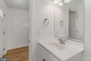 808 204th St, Pasadena, MD 21122 - Photo 32