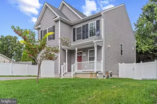 808 204th St, Pasadena, MD 21122 - Photo 2