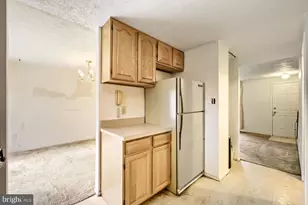 7997 Woodhall Dr, Glen Burnie, MD 21061 - Photo 8