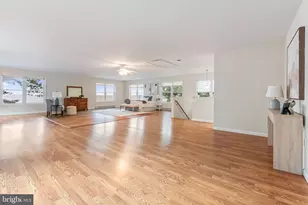 7017 Bay Front Dr, Annapolis, MD 21403 - Photo 16
