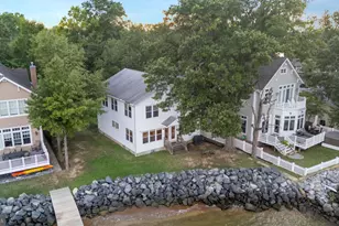 7017 Bay Front Dr, Annapolis, MD 21403 - Photo 4