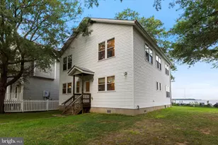7017 Bay Front Dr, Annapolis, MD 21403 - Photo 32