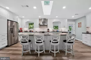 7849 Elizabeth Rd, Pasadena, MD 21122 - Photo 2