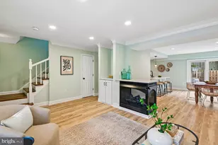 1728 Whitfield Ct, Crofton, MD 21114 - Photo 8