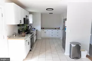 325 Londontown Rd, Edgewater, MD 21037 - Photo 4