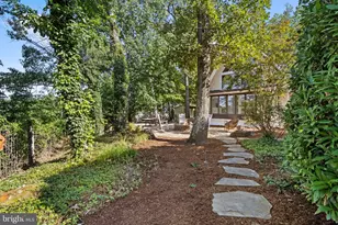 2915 South Ct, Annapolis, MD 21401 - Photo 2