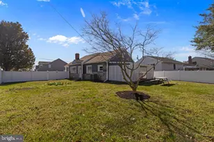 8489 Arbutus Rd, Pasadena, MD 21122 - Photo 40
