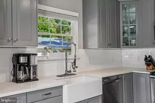 668 219th St, Pasadena, MD 21122 - Photo 14