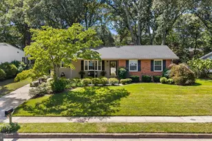 29 Severndale Rd, Severna Park, MD 21146 - Photo 1