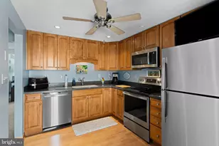 3604 Chadwick Ct, Pasadena, MD 21122 - Photo 16