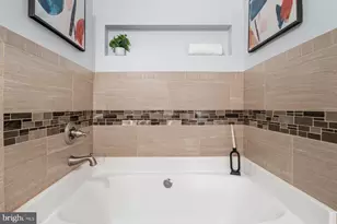 450 Renfro Ct, Glen Burnie, MD 21060 - Photo 16