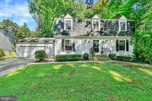 1605 Farnborn St, Crofton, MD 21114 - Photo 2