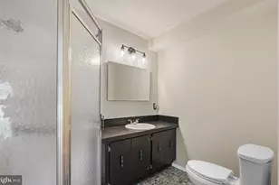 8005 Woodholme Cir, Pasadena, MD 21122 - Photo 14