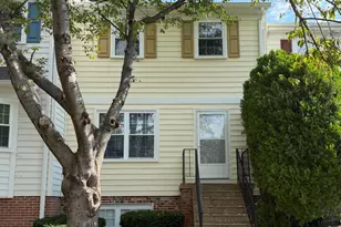 1602 W Bancroft Ln, Crofton, MD 21114 - Photo 1