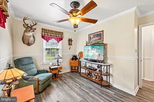 179 9th St, Pasadena, MD 21122 - Photo 32