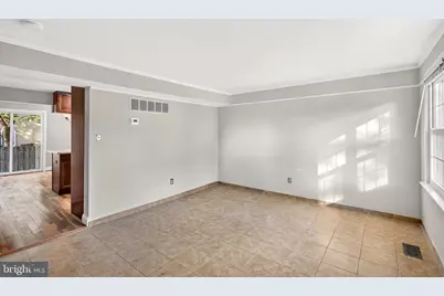 266 Chalet Circle E, Millersville, MD 21108 - Photo 4